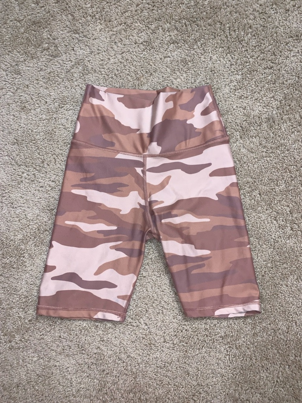 Aerie Women’s Medium High Waist Fitted Tan Camouflage Bike Shorts 8 Inch Inseam